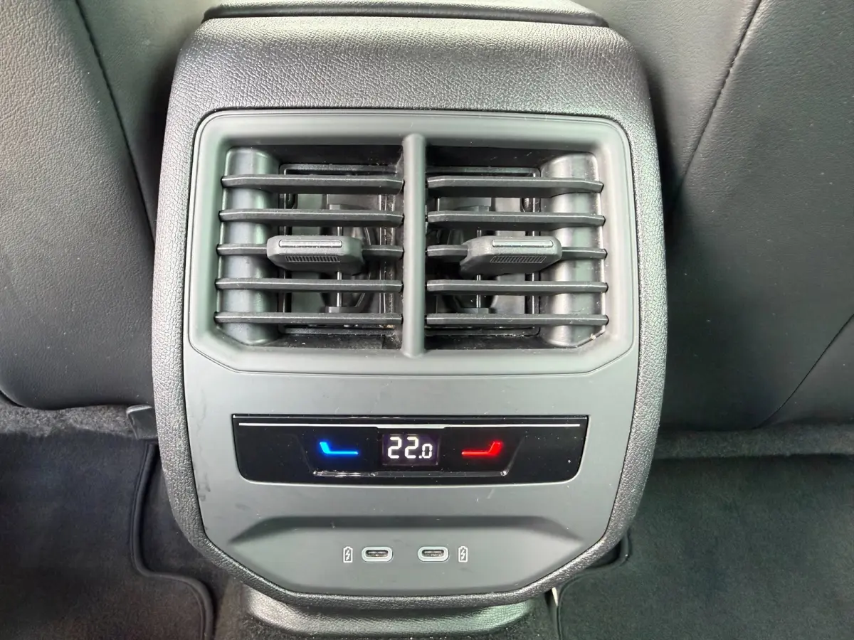 1.4 e-Hybrid PHEV 245pk VZ * Navigatiesysteem * AUTOMAAT * Stoelverwarming * Virtual Cockpit *