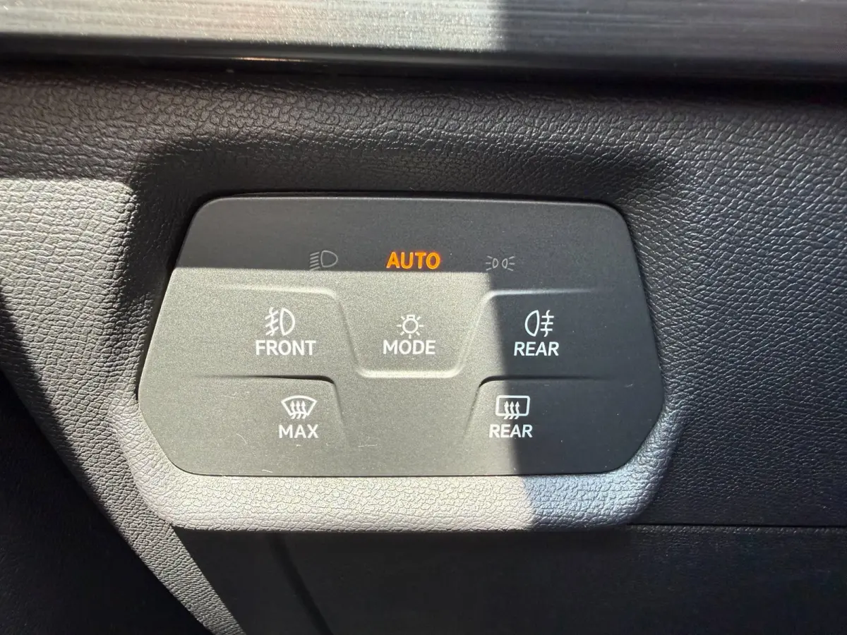 1.4 e-Hybrid PHEV 245pk VZ * Navigatiesysteem * AUTOMAAT * Stoelverwarming * Virtual Cockpit *