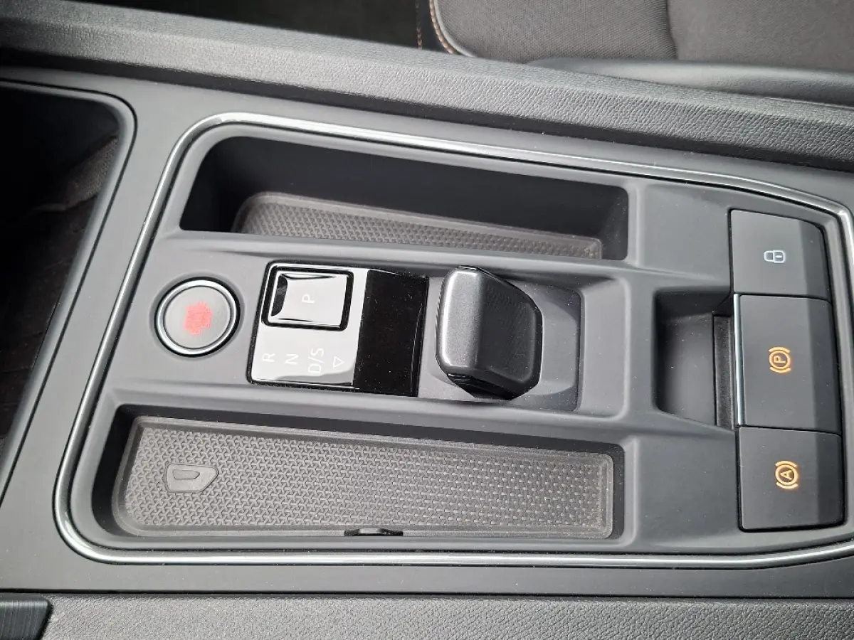 1.4 e-Hybrid PHEV 245pk VZ * Navigatiesysteem * AUTOMAAT * Stoelverwarming * Virtual Cockpit *