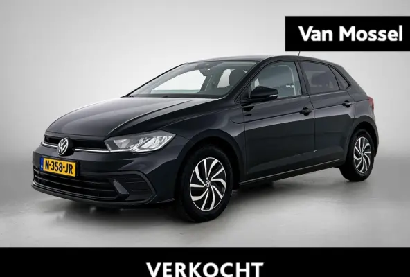 1.0 TSI Life | 95 PK | Digital Cockpit | Airco | Parkeersensoren | Navigatie | Apple Carplay / Android Auto