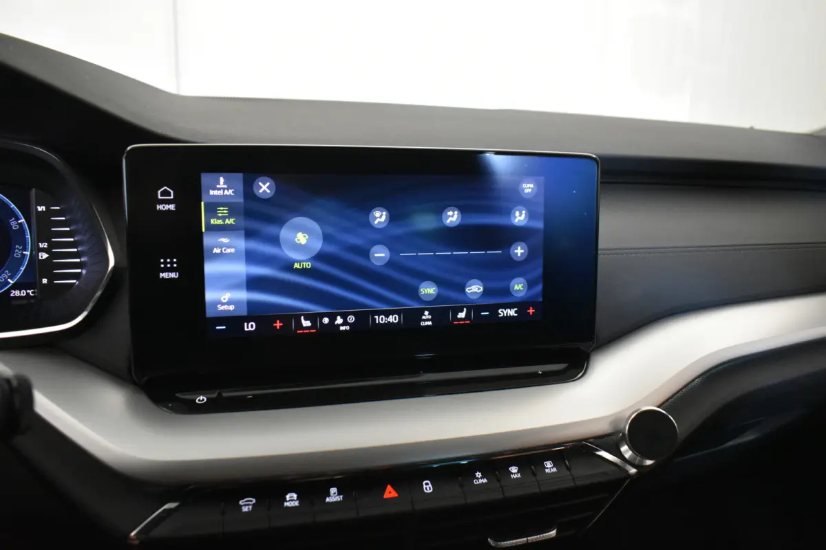 1.0 e-TSI Sportline Virtual Schaalstoelen CarPlay Stoel/stuur verw
