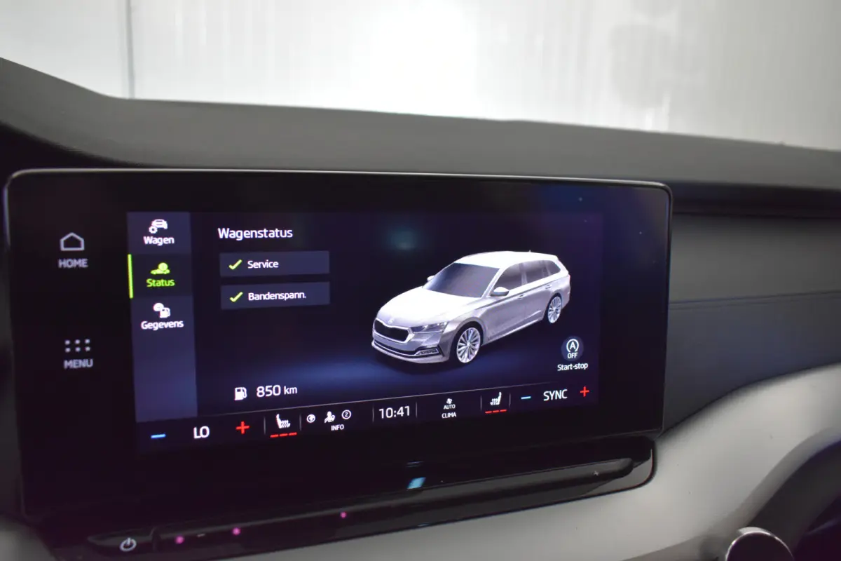 1.0 e-TSI Sportline Virtual Schaalstoelen CarPlay Stoel/stuur verw