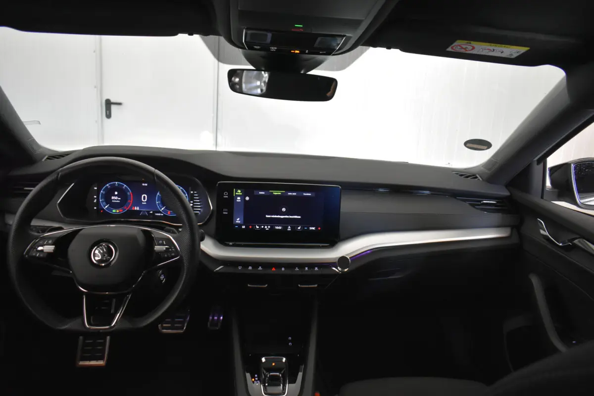 1.0 e-TSI Sportline Virtual Schaalstoelen CarPlay Stoel/stuur verw