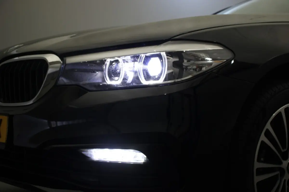 530i SportLine Executive Automaat - Leer, Stoelverw. Xenon