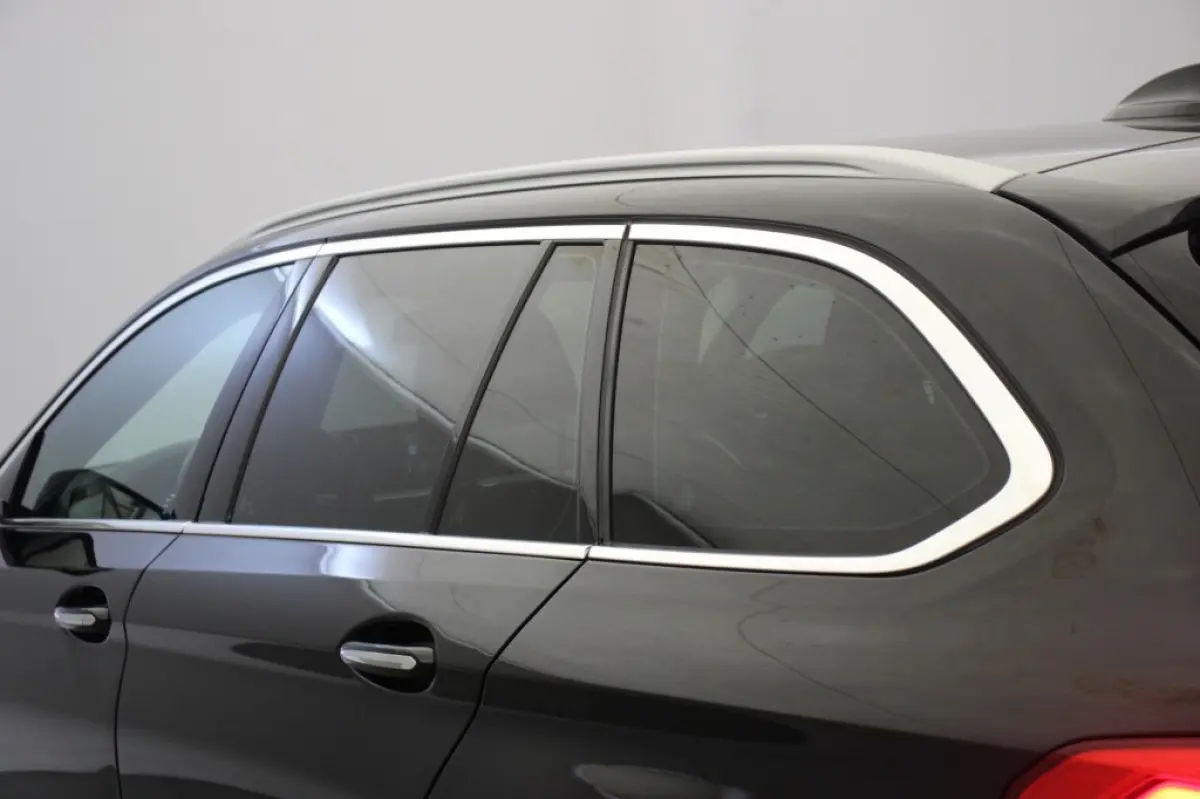 530i SportLine Executive Automaat - Leer, Stoelverw. Xenon