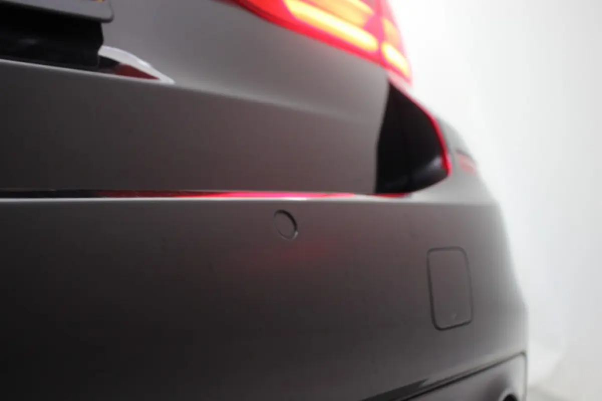 530i SportLine Executive Automaat - Leer, Stoelverw. Xenon
