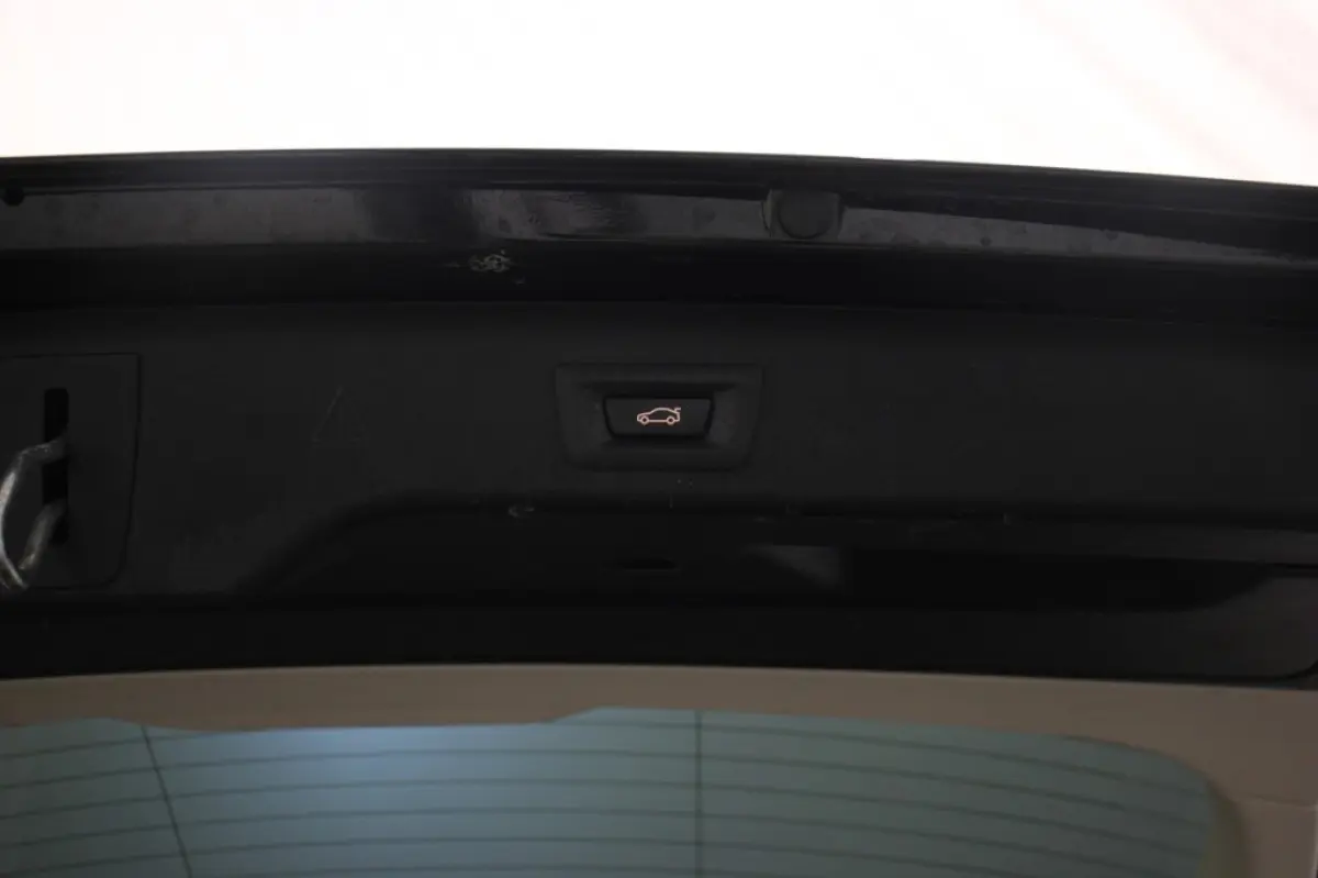 530i SportLine Executive Automaat - Leer, Stoelverw. Xenon