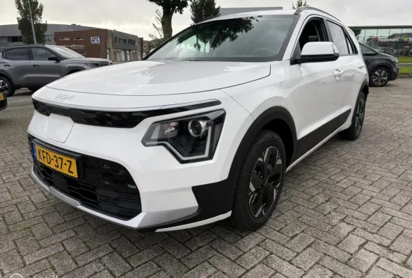 Light Advanced 64.8 kWh