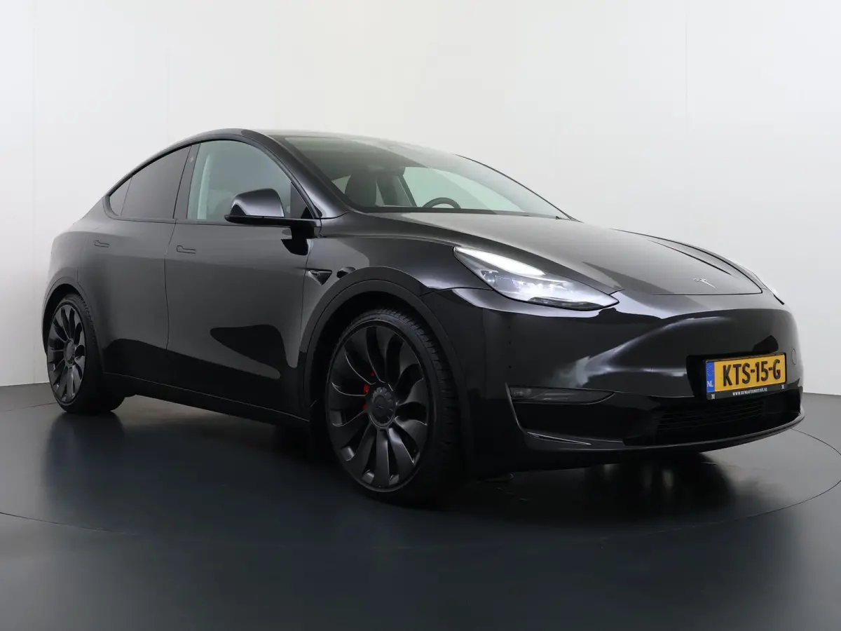 Performance AWD 75 kWh VAN:43.900,- VOOR:39.877,- UW HERFSTVOORDEEL:4.023,- SOH 95% | AFN. TREKHAAK | 21 INCH TURBINE VELGEN| TESLA FABRIEKSGARANTIE T/M 01-2027 of 80.000KM!| RESTERENDE FABR