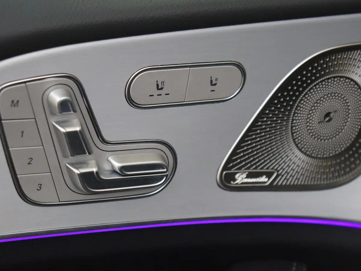 400 e 4MATIC AMG Line / Panoramadak/ Night/ 21 inch/ Burmester/ El. Trekhaak