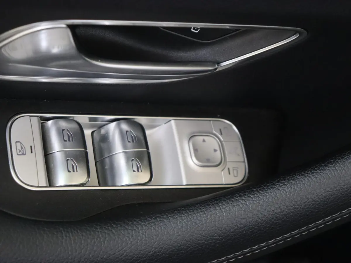 400 e 4MATIC AMG Line / Panoramadak/ Night/ 21 inch/ Burmester/ El. Trekhaak