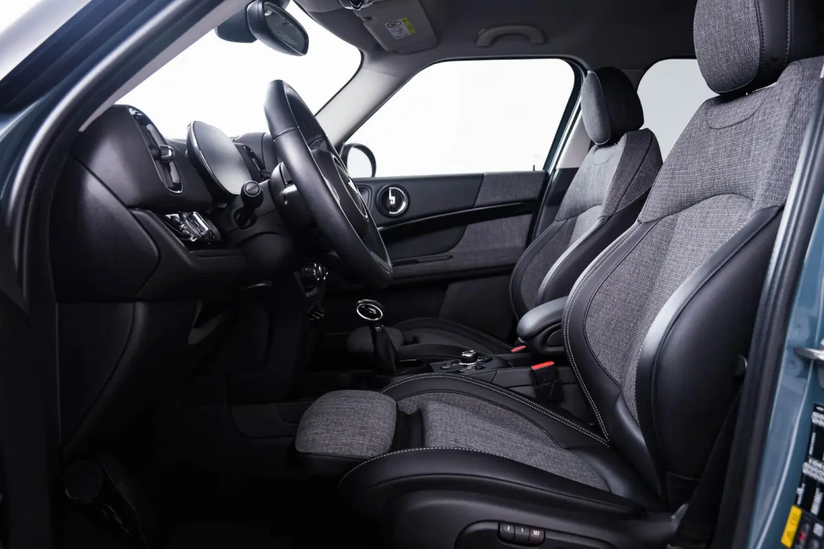 Cooper ALL4 Active Cruise Control - Head up - Elektrisch verstelbare/verwarmde stoelen - Getinte Ruiten - Comfort acces - Elektrisch inklapbare buitenspiegels - Driving Assistant -