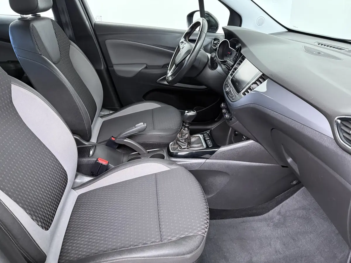 1.2 Turbo Innovation / Navigatie / 360 Camera / Parkeersensoren / Keyless / Carplay / LED / 17'' LMV