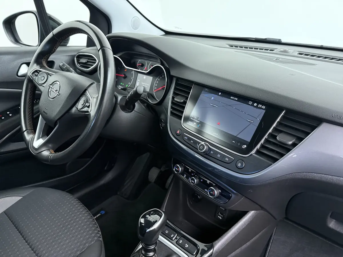 1.2 Turbo Innovation / Navigatie / 360 Camera / Parkeersensoren / Keyless / Carplay / LED / 17'' LMV