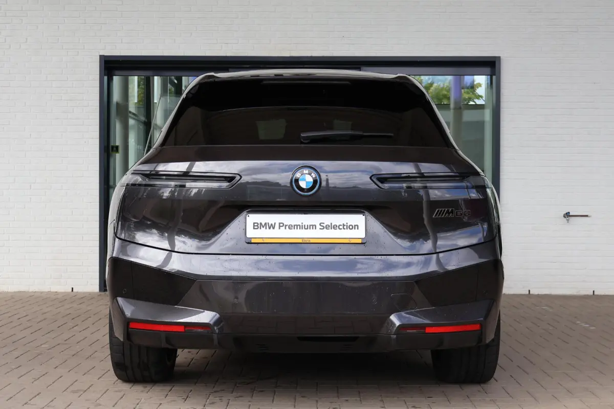 M60 High Executive 112 kWh | M Sport | SOH 99,1% | Driving Assistant Professional  | Trekhaak | Bowers & Wilkins | Sky Lounge