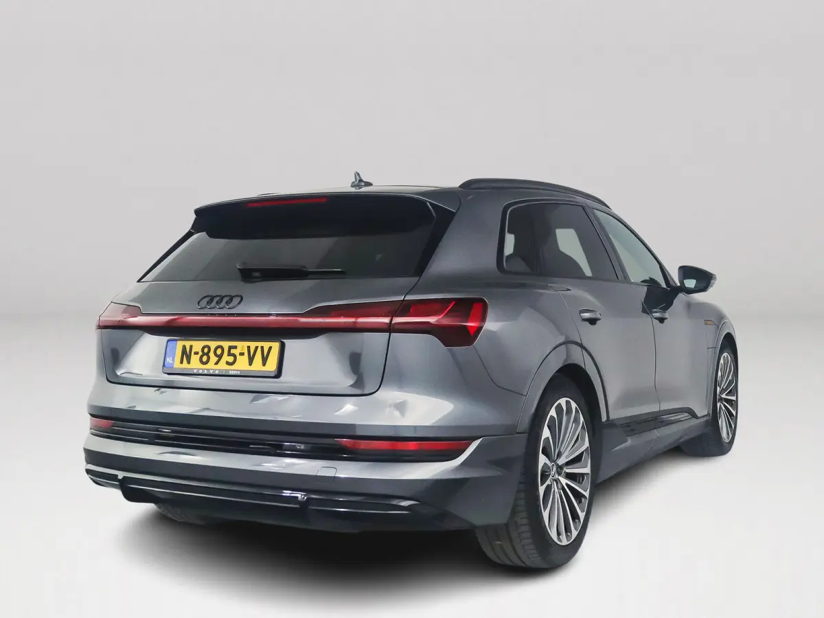 55 quattro S edition 95 kWh | SOH 87% | 360° camera | Bang & Olufsen Premium | Matrix led | Stoelverwarming
