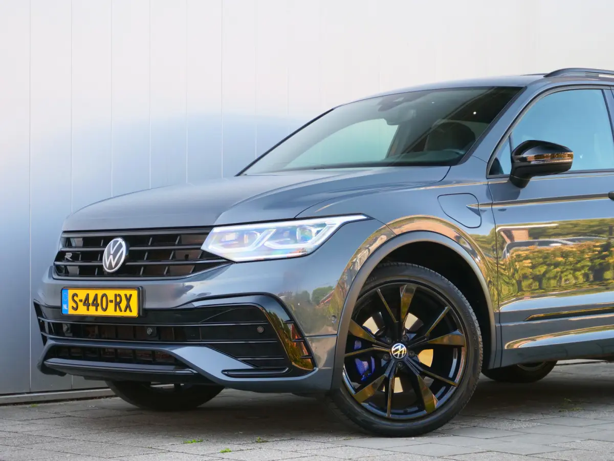1.4 TSI eHybrid R-Line Business+ 245 Pk Automaat Navi / DAB / Apple Carplay / Camera / Stoelverwarming