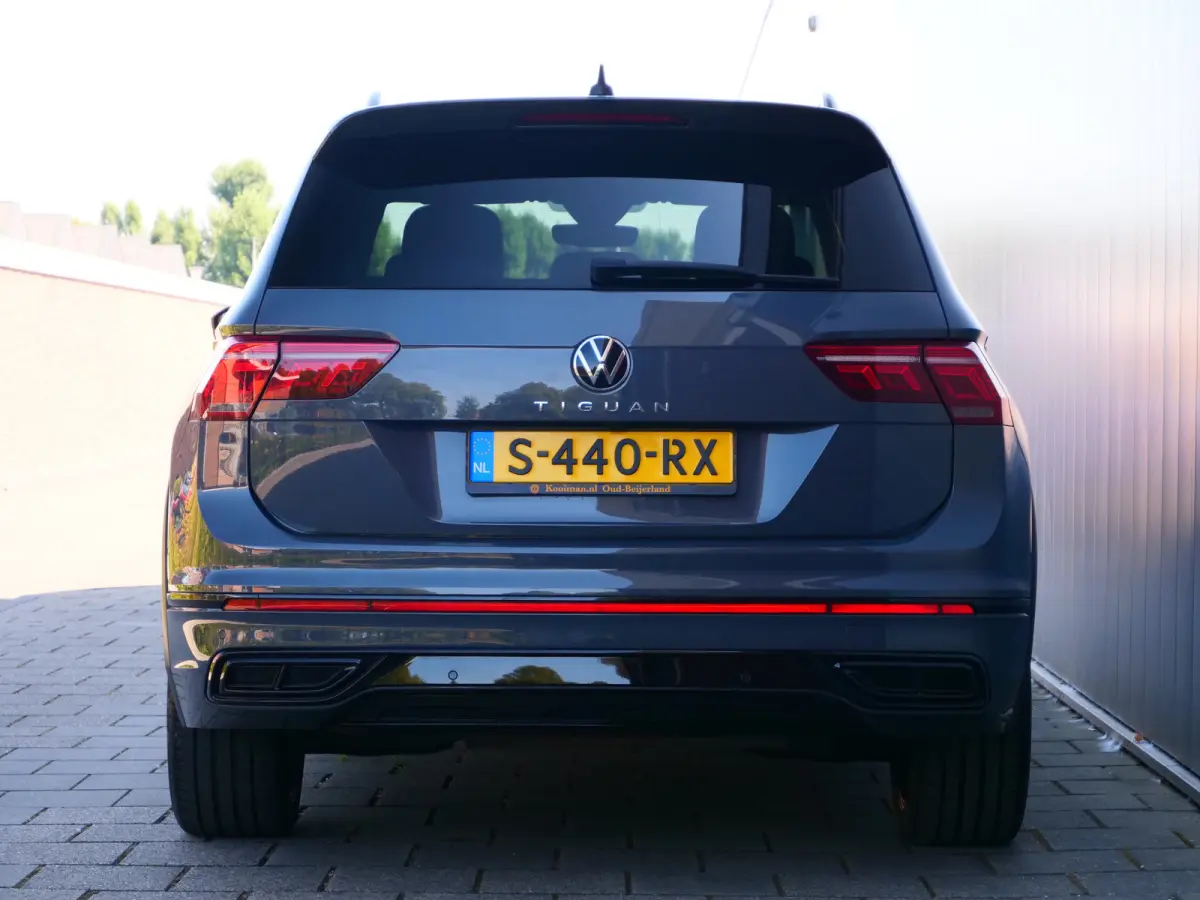 1.4 TSI eHybrid R-Line Business+ 245 Pk Automaat Navi / DAB / Apple Carplay / Camera / Stoelverwarming