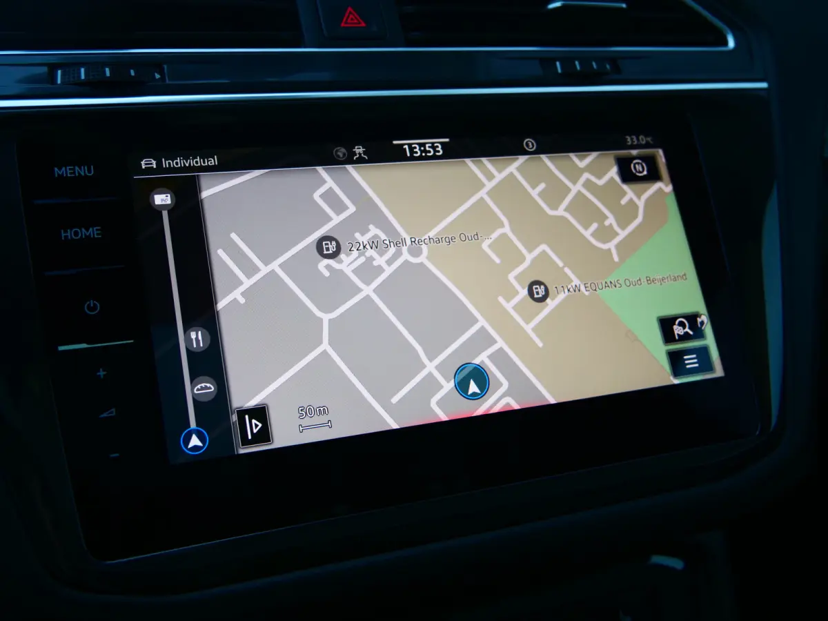 1.4 TSI eHybrid R-Line Business+ 245 Pk Automaat Navi / DAB / Apple Carplay / Camera / Stoelverwarming