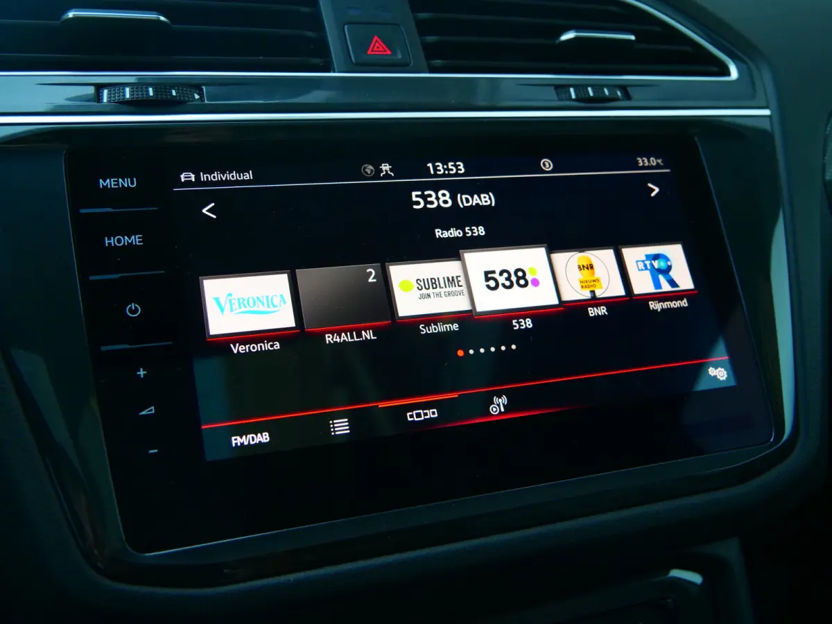 1.4 TSI eHybrid R-Line Business+ 245 Pk Automaat Navi / DAB / Apple Carplay / Camera / Stoelverwarming