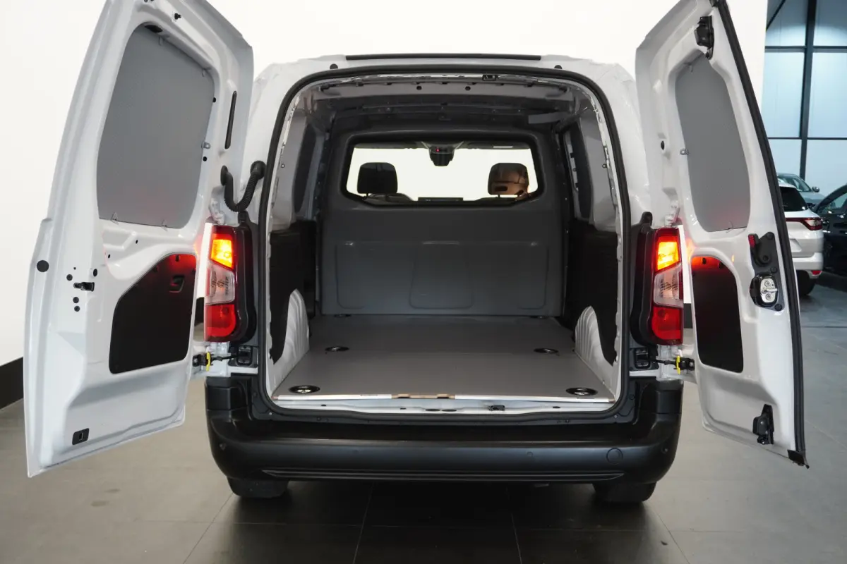1.5 BlueHDi 102PK L2 EURO 6 - Airco - Cruise - Camera - €16.950,- Excl.