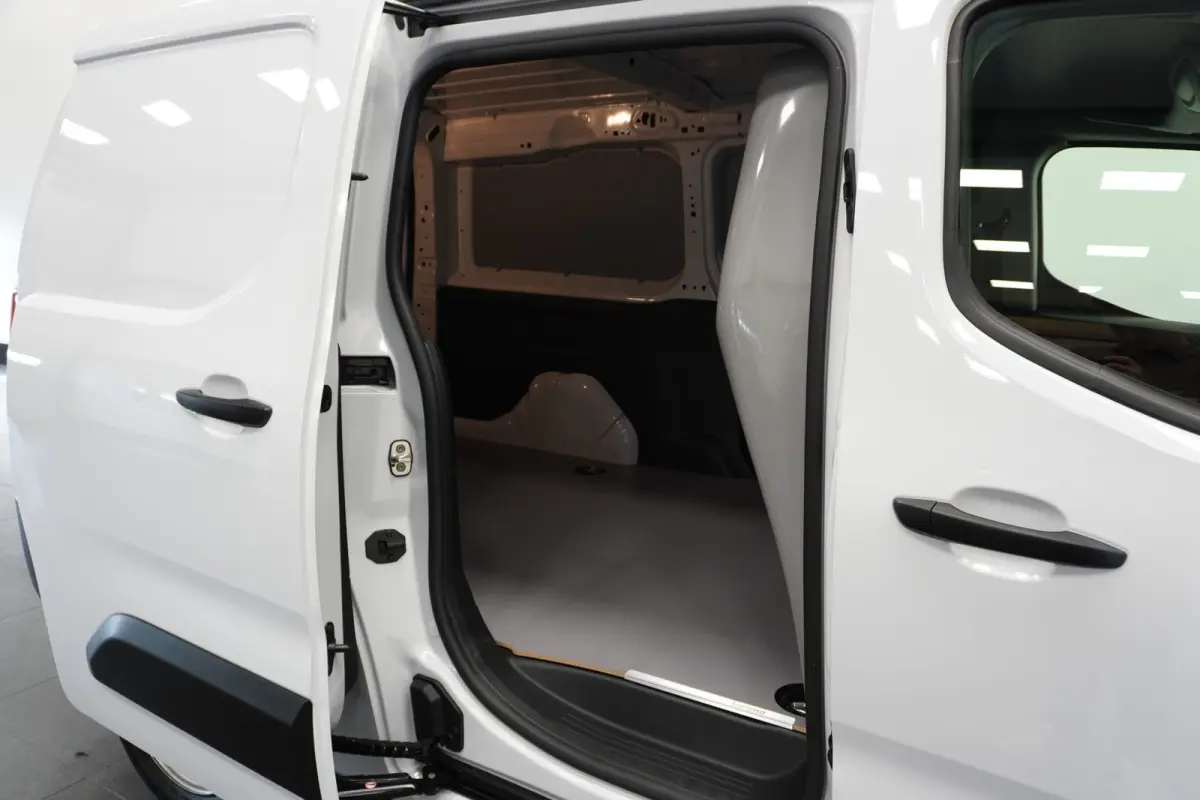 1.5 BlueHDi 102PK L2 EURO 6 - Airco - Cruise - Camera - €16.950,- Excl.