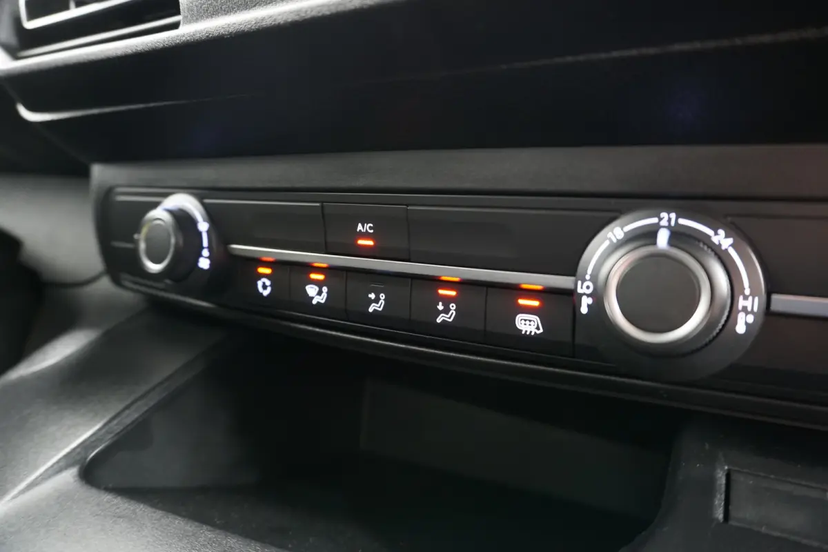 1.5 BlueHDi 102PK L2 EURO 6 - Airco - Cruise - Camera - €16.950,- Excl.