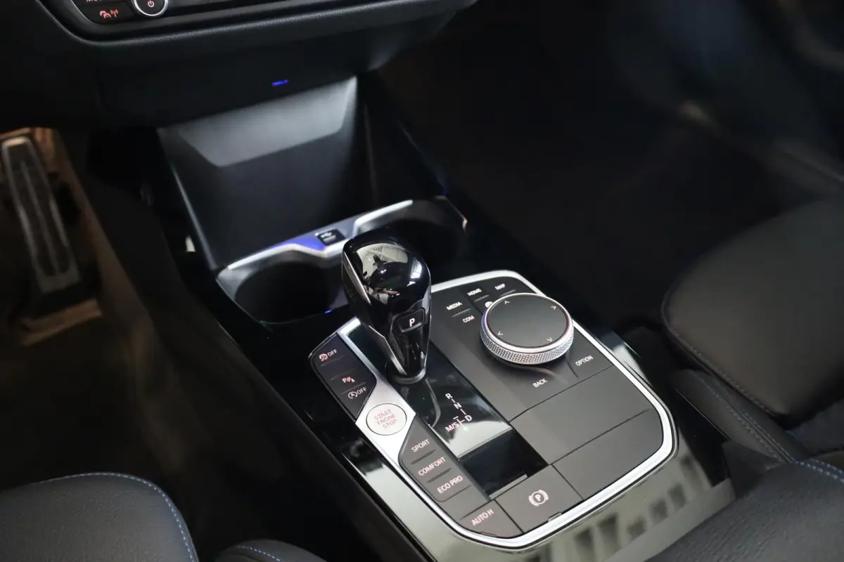 118i M Sport | Panoramadak Elektrisch | Getint Glas