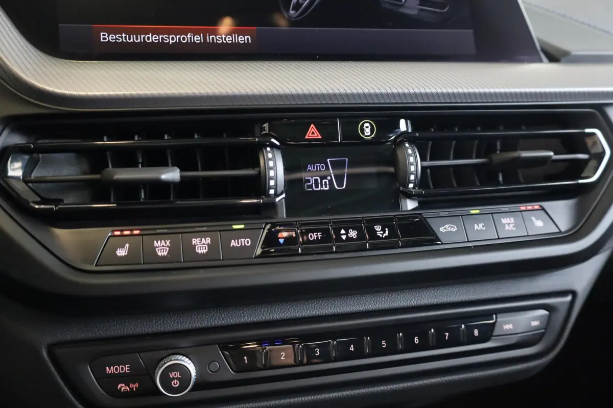 118i M Sport | Panoramadak Elektrisch | Getint Glas