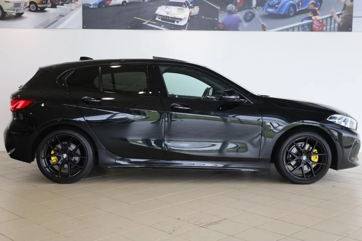 118i M Sport | Panoramadak Elektrisch | Getint Glas
