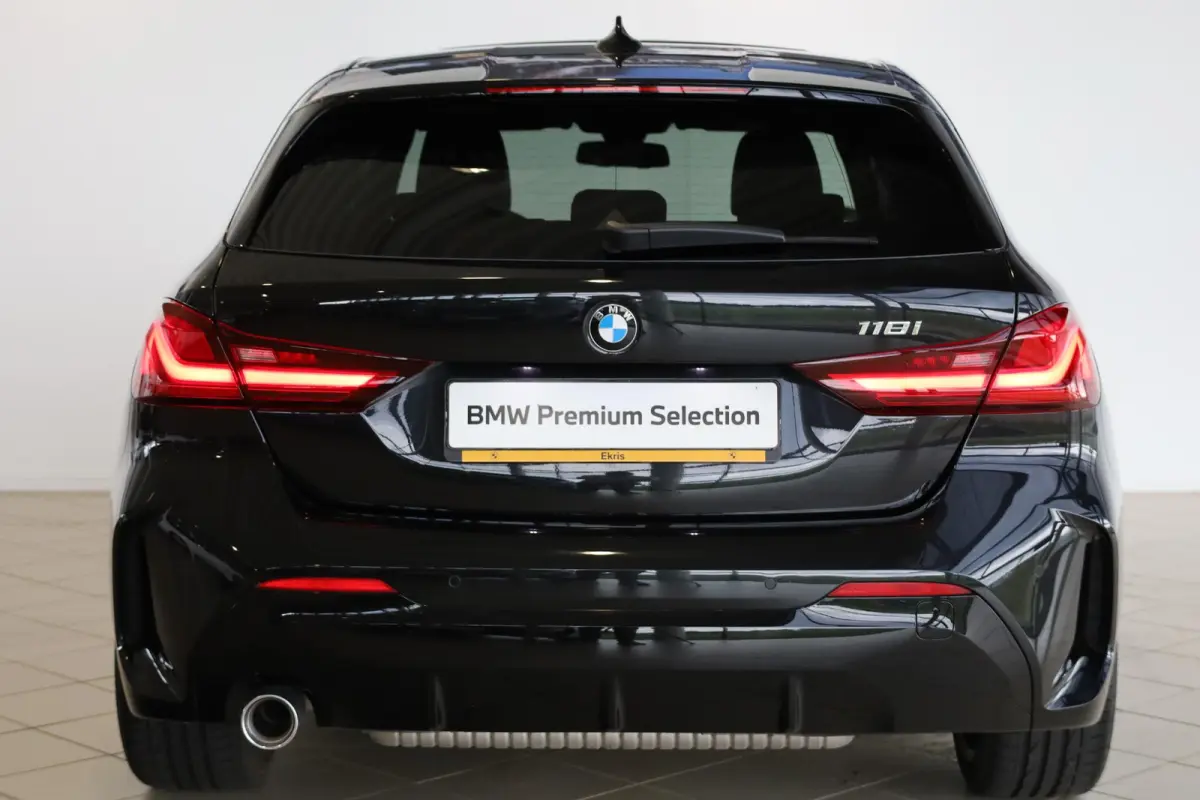118i M Sport | Panoramadak Elektrisch | Getint Glas