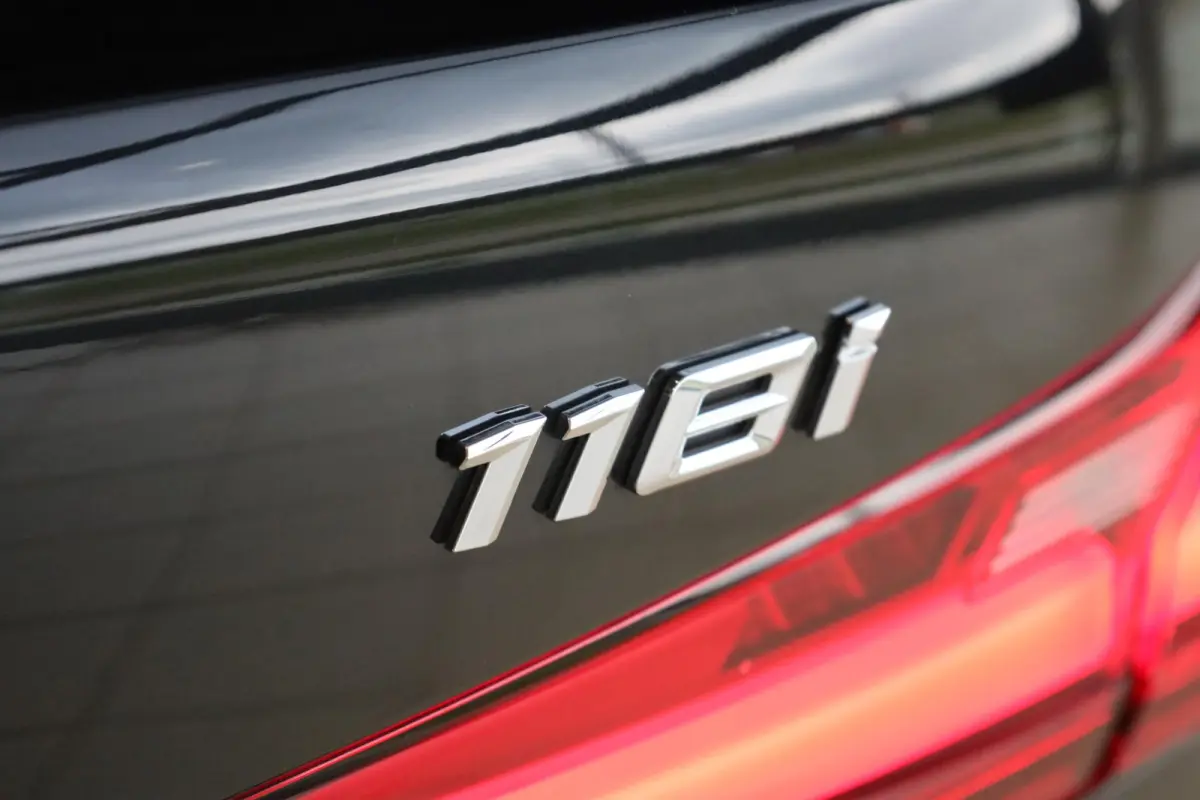 118i M Sport | Panoramadak Elektrisch | Getint Glas