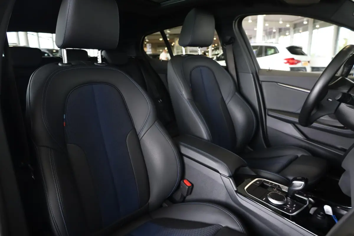 118i M Sport | Panoramadak Elektrisch | Getint Glas