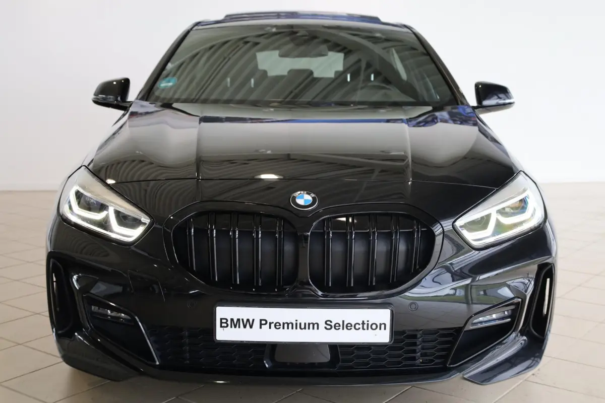 118i M Sport | Panoramadak Elektrisch | Getint Glas