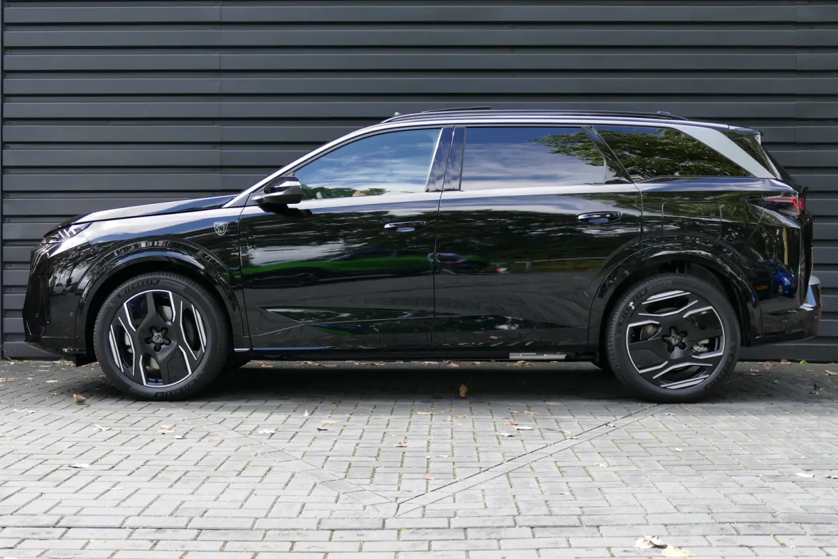 GT Exclusive - Elektrisch | Adaptieve cruise control met Stop&Go functie | LED 3D-achterlichten | Pack Safety Plus