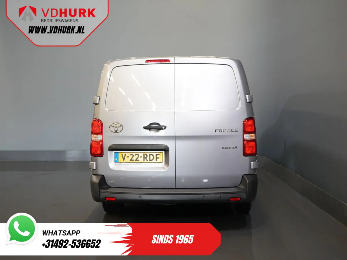 Worker L3 75 kWh 350 km WLTP Adapt.Cruise/ Stuurverw./ Snellader/ Carplay/ Camera/ PDC/ Airco