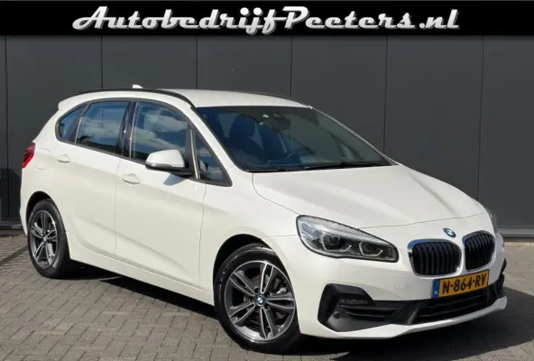 218i Automaat Leder LED Navi Cruise PDC e.Klep