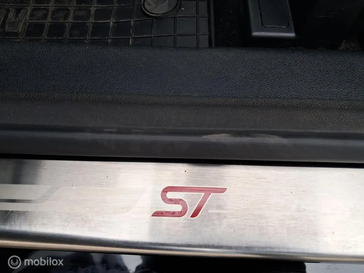 1.0 EcoBoost ST-Line Automaat!!