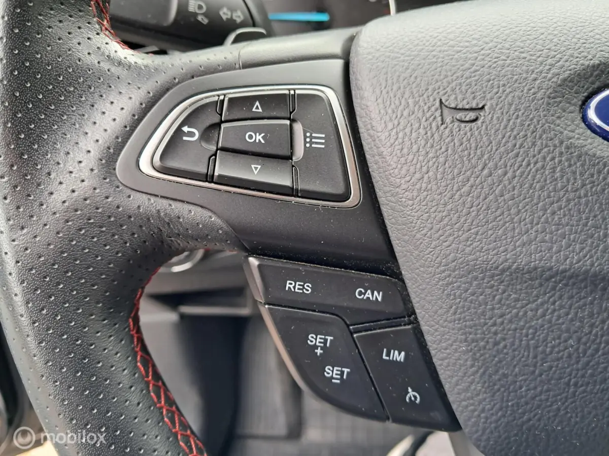 1.0 EcoBoost ST-Line Automaat!!
