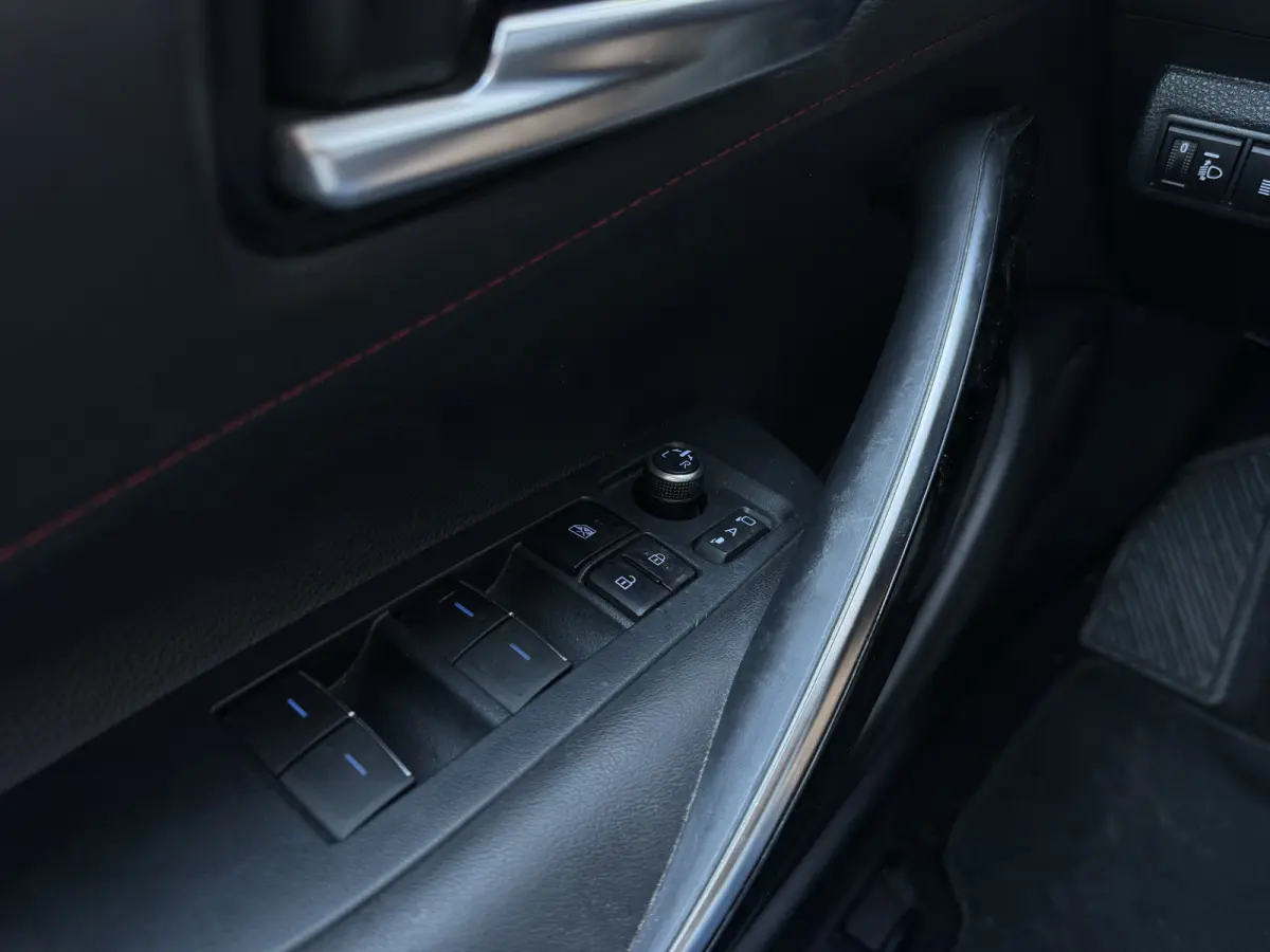 2.0 Hybrid GR-Sport Plus Panoramadak, Kuipstoelen, HUD