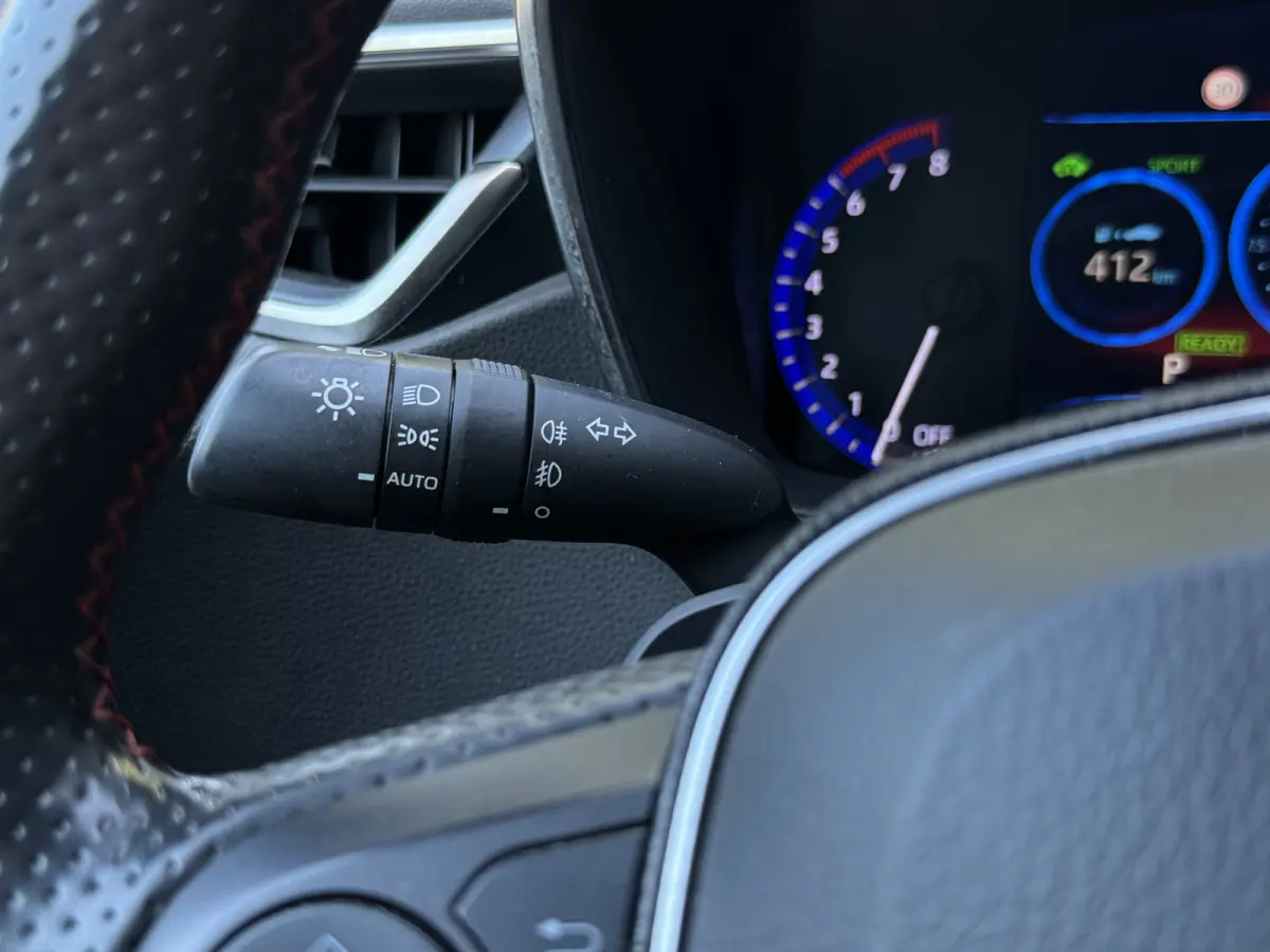 2.0 Hybrid GR-Sport Plus Panoramadak, Kuipstoelen, HUD