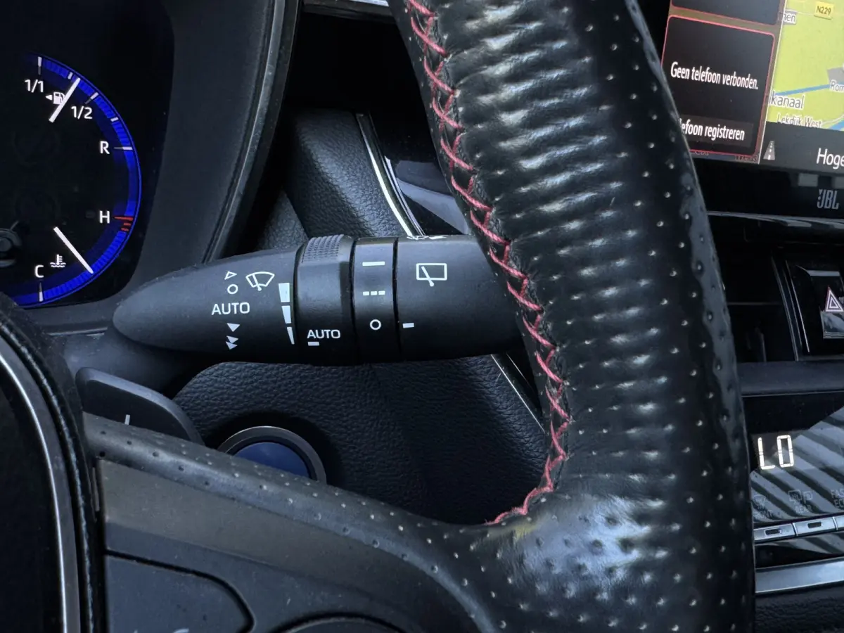 2.0 Hybrid GR-Sport Plus Panoramadak, Kuipstoelen, HUD