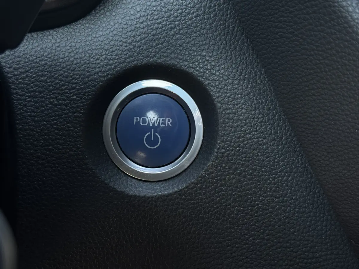 2.0 Hybrid GR-Sport Plus Panoramadak, Kuipstoelen, HUD