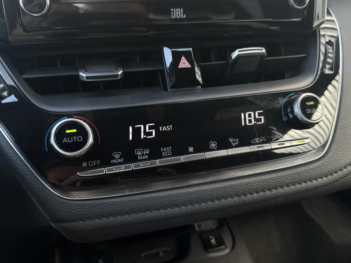 2.0 Hybrid GR-Sport Plus Panoramadak, Kuipstoelen, HUD