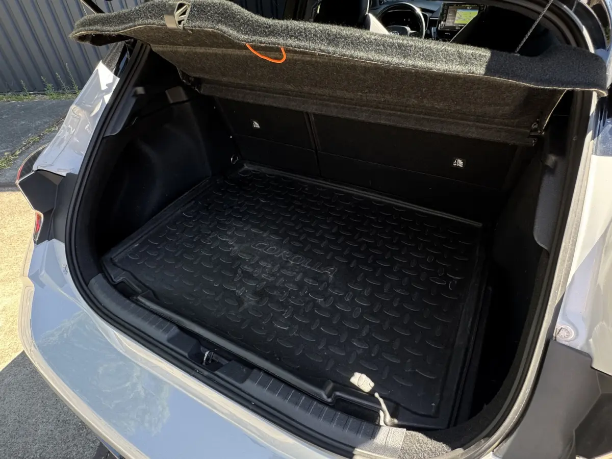 2.0 Hybrid GR-Sport Plus Panoramadak, Kuipstoelen, HUD