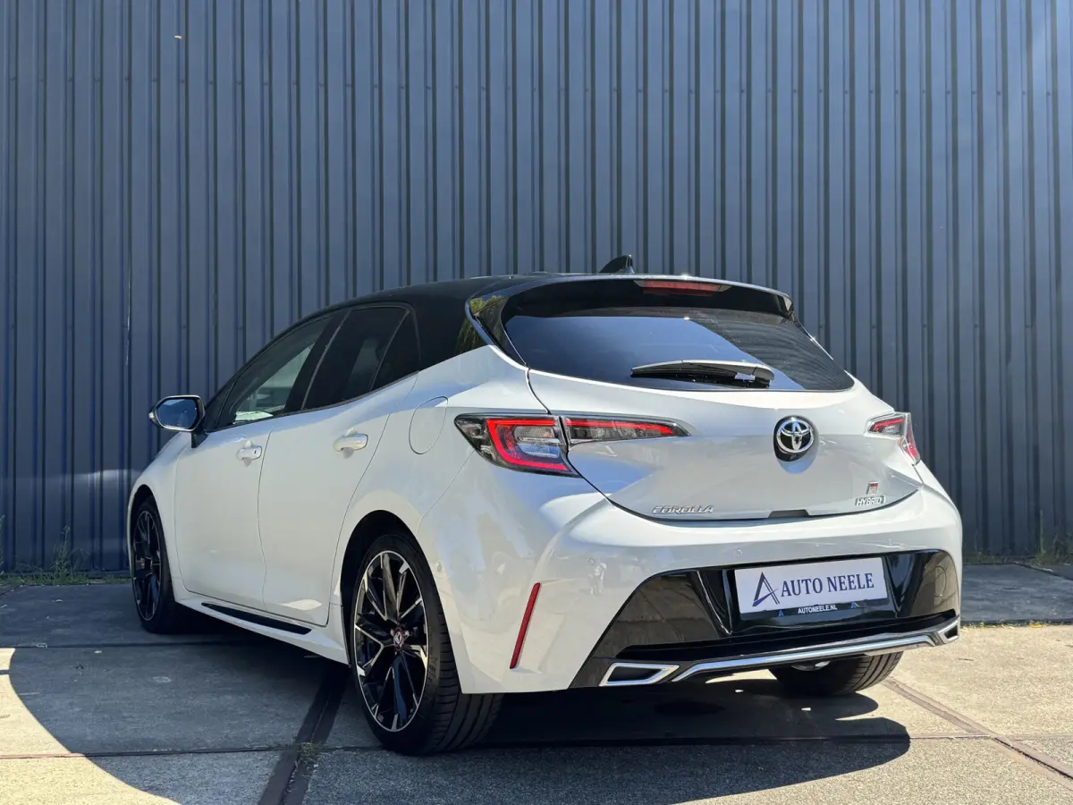 2.0 Hybrid GR-Sport Plus Panoramadak, Kuipstoelen, HUD