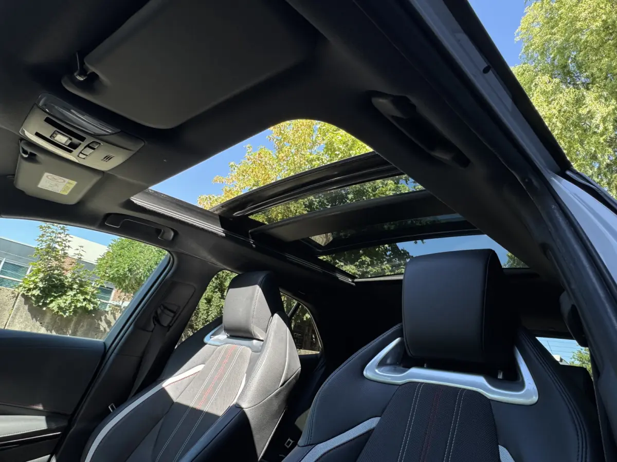 2.0 Hybrid GR-Sport Plus Panoramadak, Kuipstoelen, HUD
