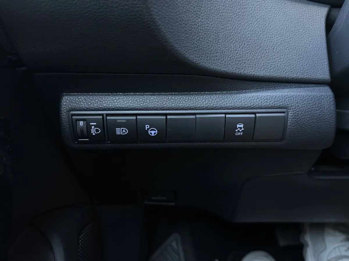2.0 Hybrid GR-Sport Plus Panoramadak, Kuipstoelen, HUD