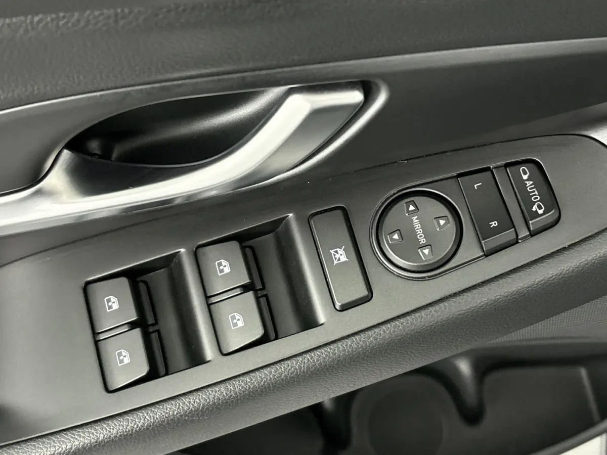 1.0 T-GDi MHEV Comfort Apple Carplay | Android Auto | Lane Assist | Cruise Control | Achteruitrijcamera | Parkeersensoren Achter | Navigatie