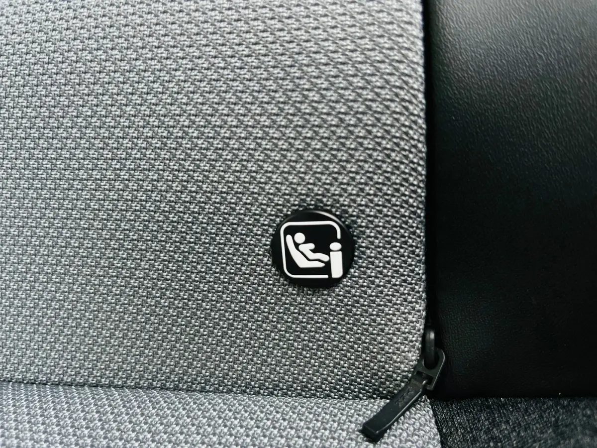 GS Afneembare trekhaak | Achteruitrijcamera | Adeptieve cruise control | Lendensteun | Standkachel | Keyless | Stoelverwarming | Apple carplay & Android auto